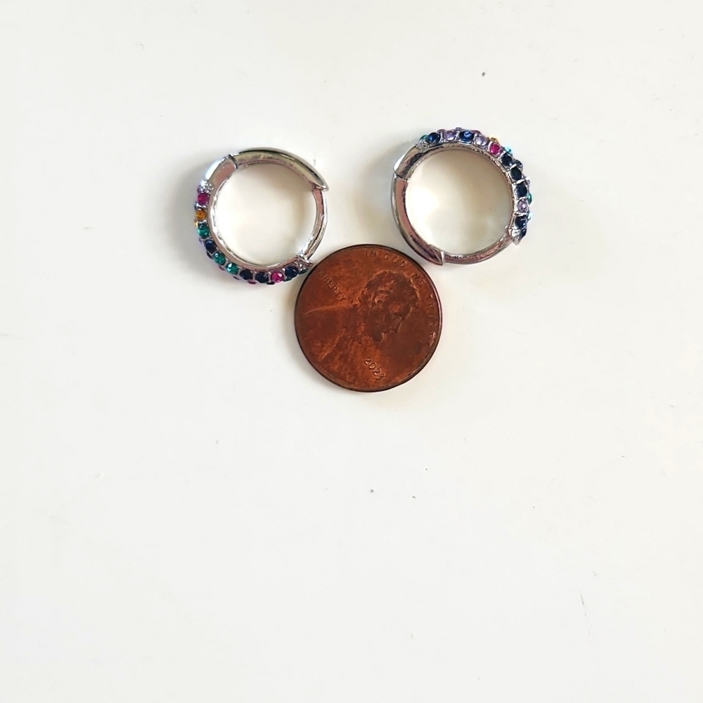 NEW! Multicolor  TINY earrings   -BTQ - Picture 3 of 11